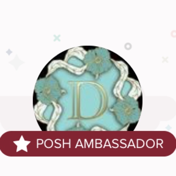 Meet your posher Renee’ Posh Ambassador 5🌟 Seller - Picture 3 of 3
